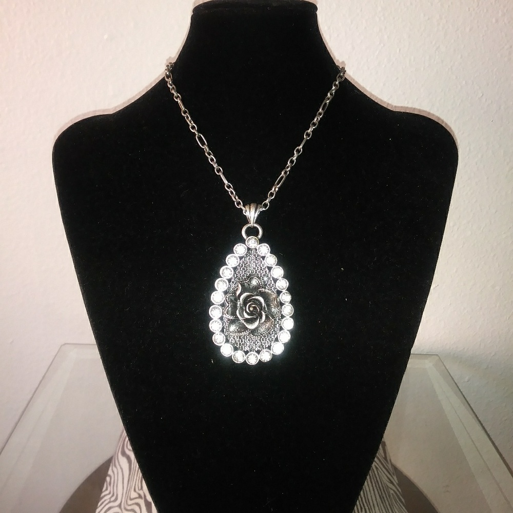 Silver-tones rose encrusted teardrop pendant-NWOT